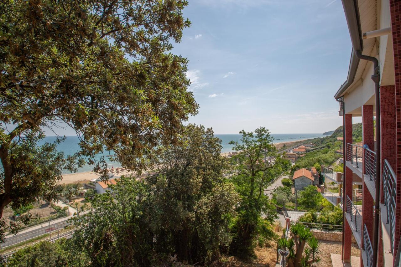Abruzzodamare Amazing Apartments With Romantic Sea View 滨海弗兰卡维拉 外观 照片