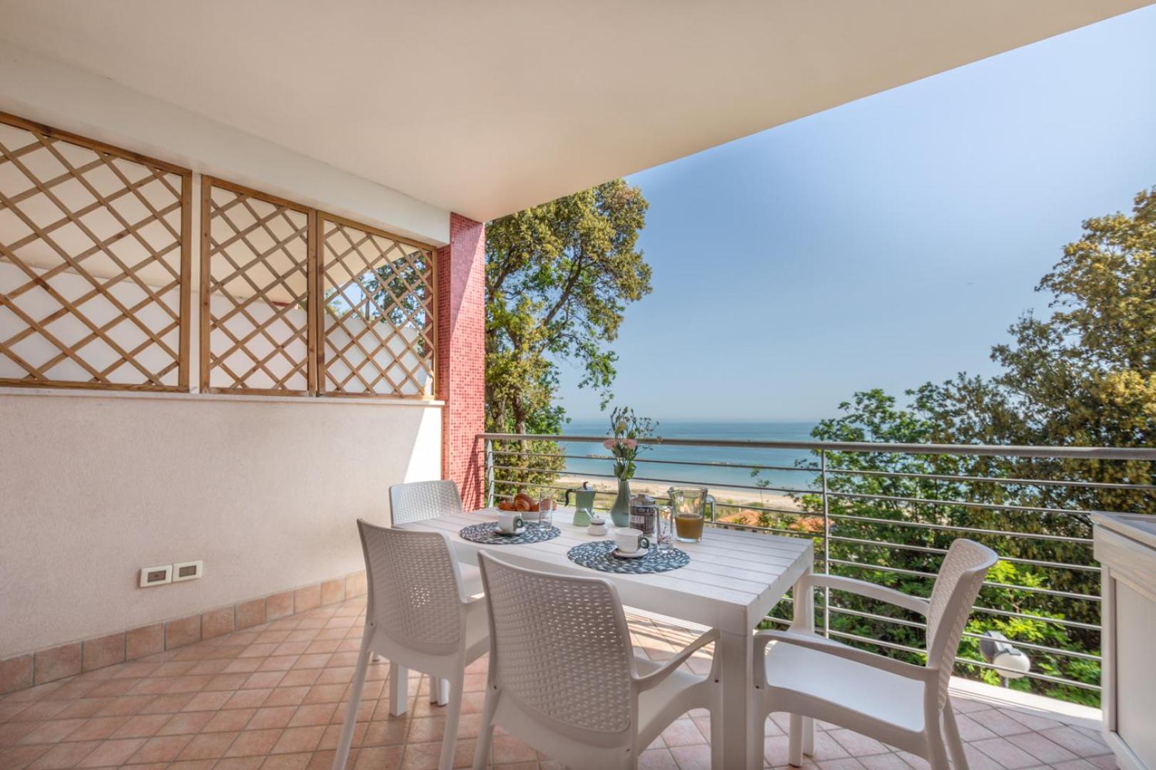 Abruzzodamare Amazing Apartments With Romantic Sea View 滨海弗兰卡维拉 外观 照片